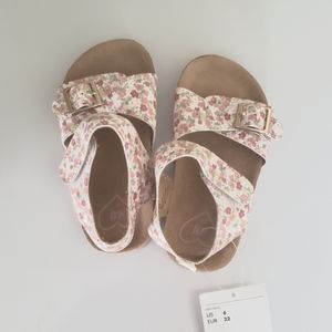 H&M sandals, toddler size 6 (22 EU), NWT